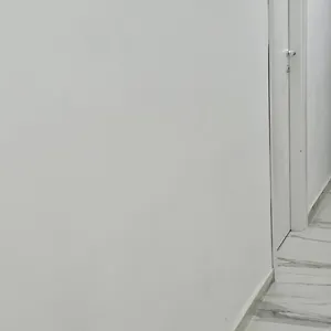 verificați disponibilitatea